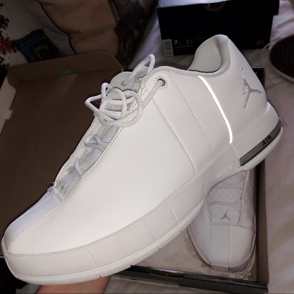 jordan team elite 2 low white metallic silver